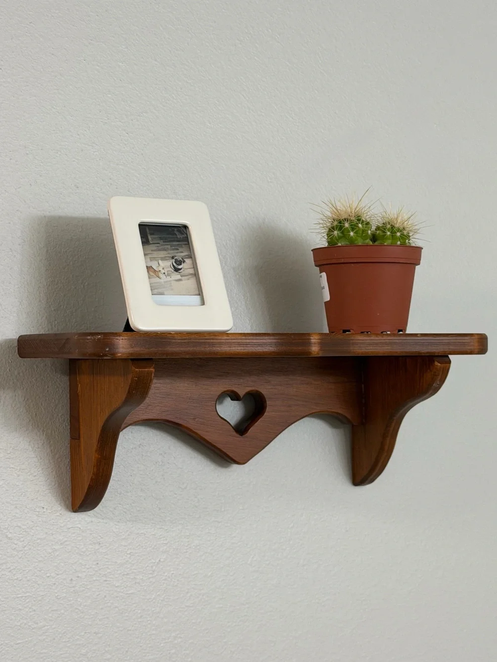 Vintage Heart Accent Wooden Wall Shelf